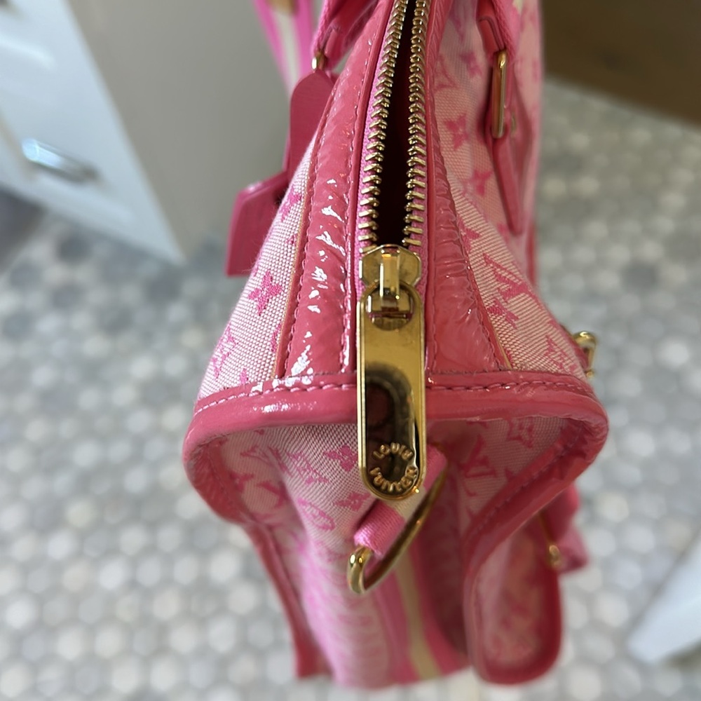 Rare Louis Vuitton Hot Pink Messenger Bag Early 2000. Gem